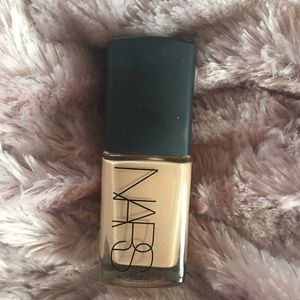 NARS Sheer Glow foundation